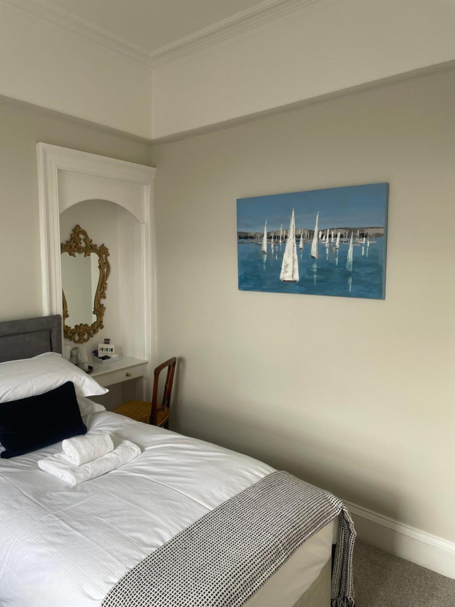 The Garret Hotel Kirkcudbright Extérieur photo